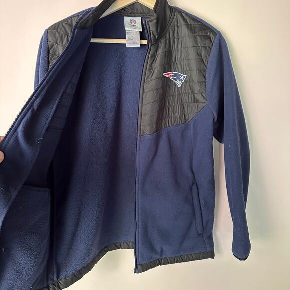 NE Patriots Jacket Boys Quilted Fleece Colorblock Navy Blue Black  NFL XL 14 16 - Picture 2 of 9